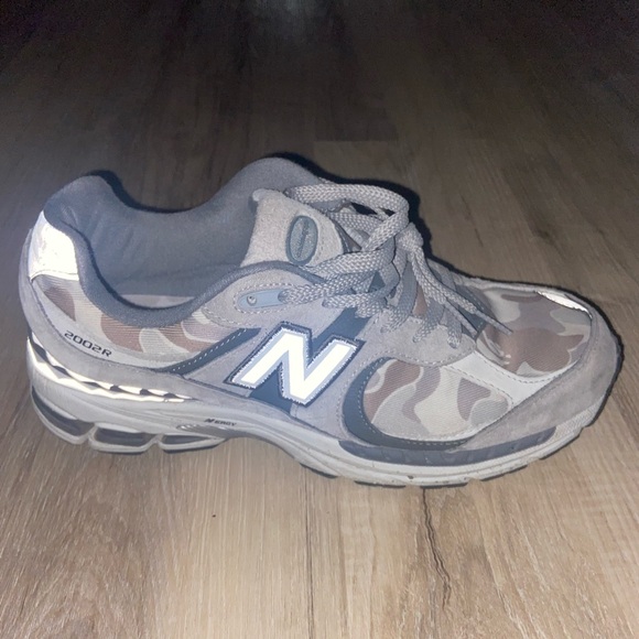 BAPE NEW BALANCE 2002R - Picture 6 of 6